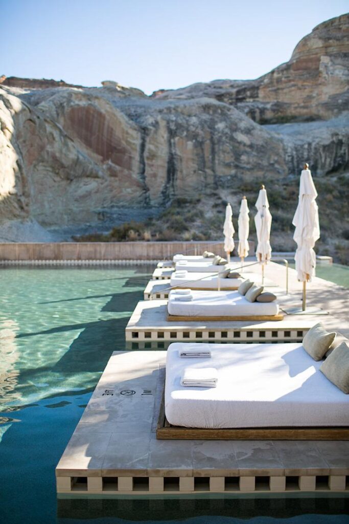 AMANGIRI 00116