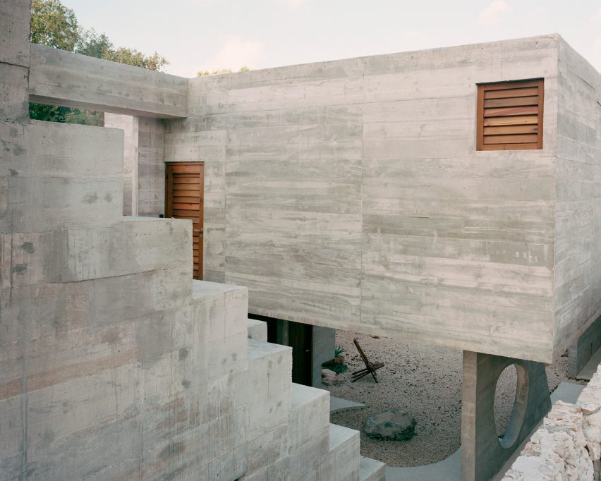 casa merida ludwig godefroy rory gardiner mexico house dezeen 2364 col 26 852x682 1