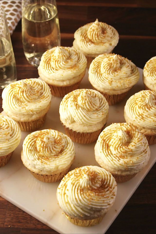 gallery 1513874728 delish champagne cupcakes pinterest still003