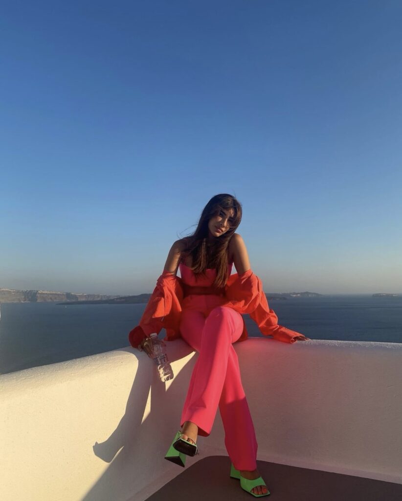 @amiramoosa wearing @versace